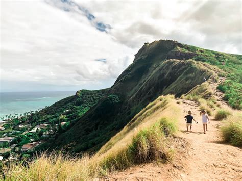 Six Must Do Kid Friendly Hikes In Hawaii By The Lost Bells The Lost