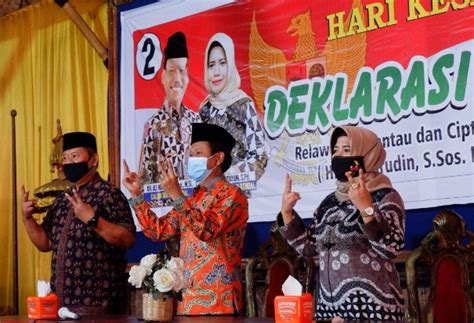 Lokasinya strategis karena berada di pinggir jalan raya, tak jauh dari rumah sakit dan pasar terbesar di wilayah kecamatan wlingi. Peringati Hari Batik, Paslon NUrani Berkomitmen Angkat ...
