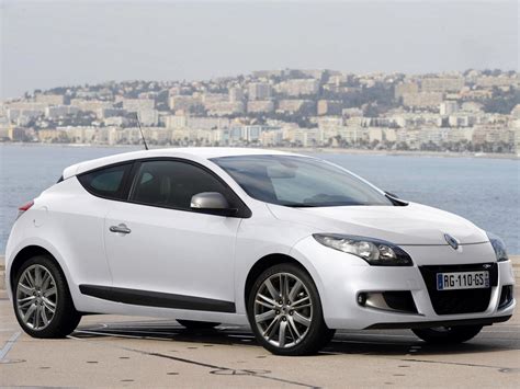 Ich bräuchte mal euer schwarm wissen , ich habe ein problem mit ersatzteilen von der vorderen, stoßstange von meinem. RENAULT Megane GT 3 Doors specs & photos - 2010, 2011 ...