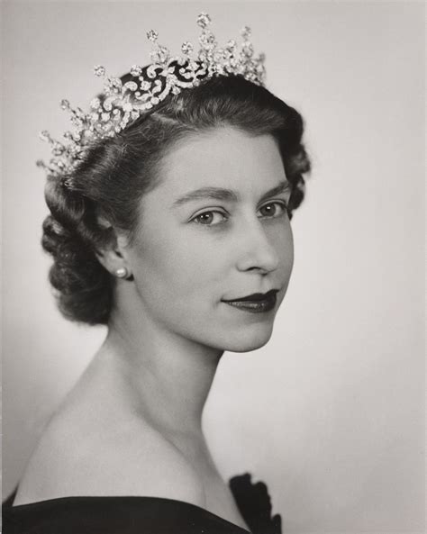 queen elizabeth ii in her first official photographic sitting as queen by society photographer