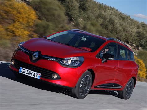 C şeklindeki renault imzalı gündüz farlar, pure vision full led farlar, dikkat çeken krom detaylar ve yeni gövde. RENAULT Clio Estate specs & photos - 2013, 2014, 2015, 2016 - autoevolution