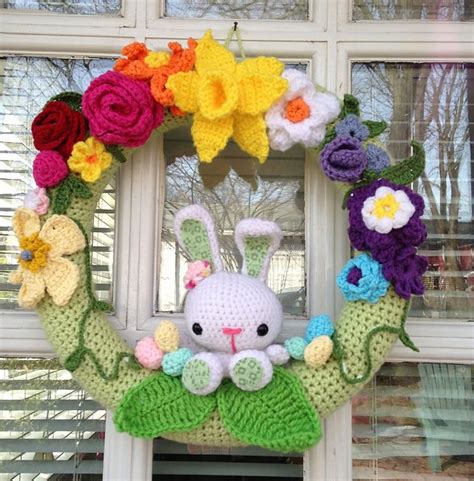 See more ideas about crochet wreath, wreaths, crochet wreath pattern. 114 best Crochet Door Wreaths images on Pinterest ...