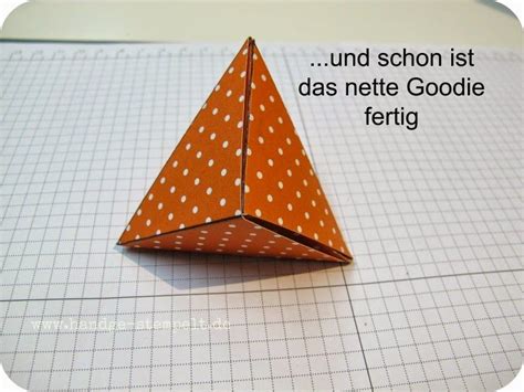 Tipps achten sie stets darauf, wie das papier zu halten ist. Anleitung Origami Goodie aus Designerpapier in 2020 ...