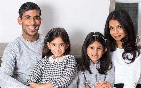 Rishi sunak (right) and akshata with their two daughters (photo: Chancellor Rishi Sunak & His Wife Akshata Murthy Simple ...