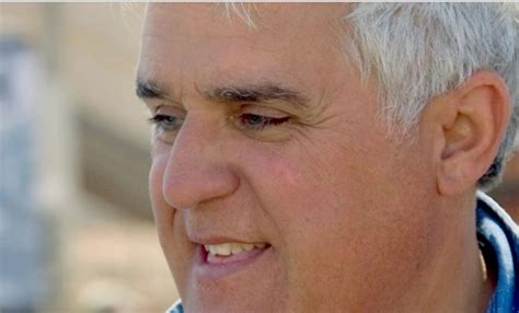 An american famous car avid collector, jay leno has an estimated net worth of $350 million who have made a wide fame in the industrial scenario and owns many automobiles.being a comedian he is also an actor, philanthropist, and a television host. Jay Leno net worth, wife, affair, personal life, career ...