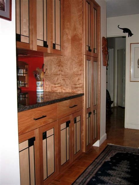 Frank lloyd wright kitchen ← previous next → cabinets of the carolinas south carolina: Frank Lloyd Wright Inspired Kitchen