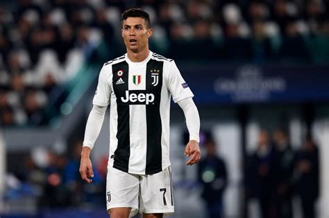 The portuguese moved to torino to join juventus, for a reported fee of around £105million. Juventus Turin: Cristiano Ronaldo verzichtet auf Sonder-Trikot