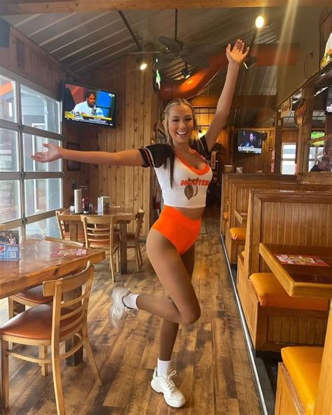 Hooters Have The Best Waitresses Rhooters
