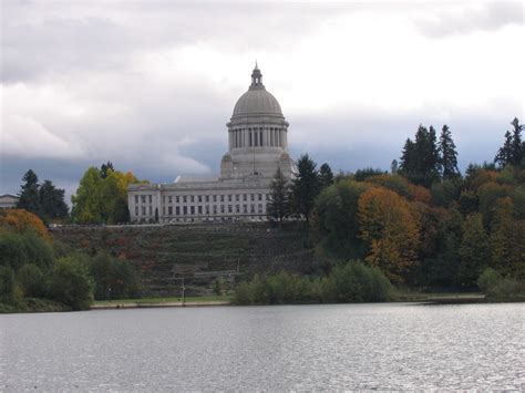 Olympia Wa Capitol Building Across Capitol Lake Photo Picture