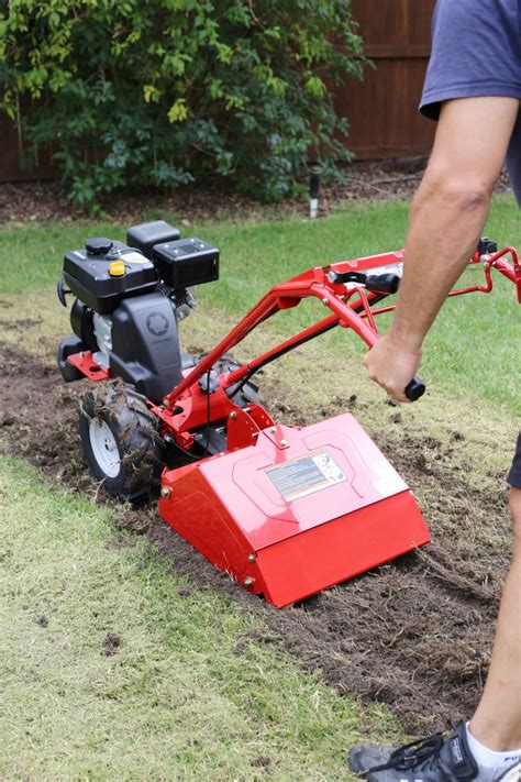Loosen the compaction by digging up two or three inches of dirt with a shovel. Fall Soil Preparation Tips for Spring Gardens - Sand and Sisal