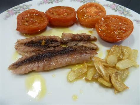 Excepto la cocina que está completamente equipada. Cocina por afición: Sardinas de bota con tomates de penjar ...