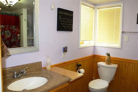 Hilltop hideaway is a true mountain getaway snuggled in the beautiful brasstown area. Hilltop Hideaway - 4 Bedroom, Sleeps 8, Large Decks, Great ...