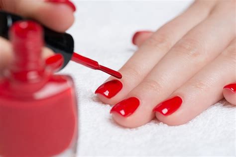 How To Polish Your Nails Like A Pro Knowinsiders