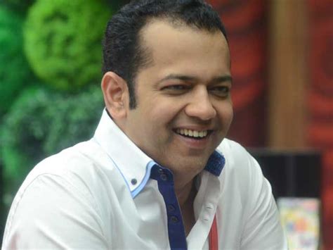 Rahul mahajan is the elder child of former bjp leader pramod mahajan and rekha mahajan. Rahul Mahajan: I am Not Dating Anyone - NDTV Movies