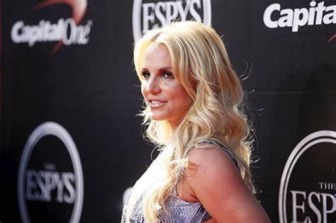 Britney Spears Stuns Fans With Topless Photos On Instagram