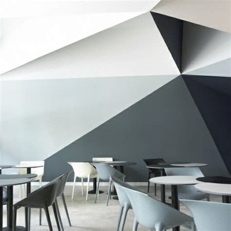 Muster an der Wand streichen- Formen und Farben