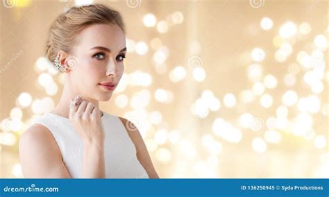 Woman In White Dress With Diamond Jewelry Stock Image Image Of Bride