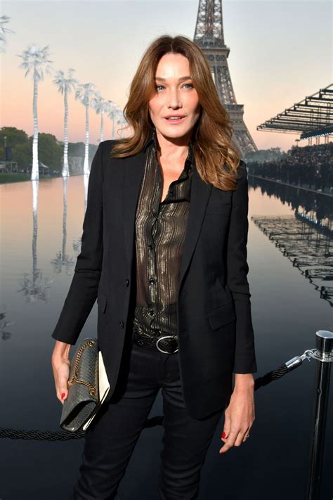 Elle ne confirme ni ne dément. Carla Bruni At Saint Laurent show, Spring Summer 2019 ...