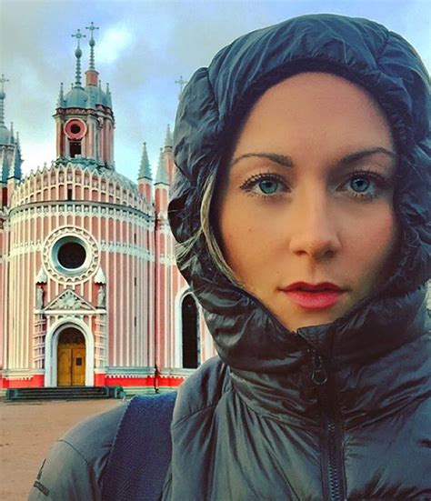 27 Year Old Woman To Become First Female Ever To Visit Every Country On Earth Jeanadalene