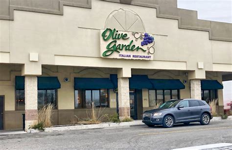 Olive Garden Italian Restaurant Garden City Ny 19004 Menu Hours
