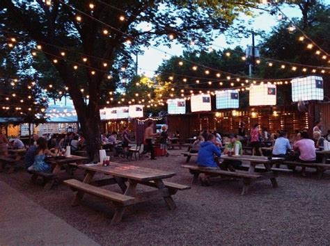 Awesome Beer Garden Ideas To Enjoying Your Day41 Beer Garden Ideas