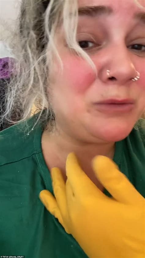 Woman Floods Kitchen After Attempting To Clean Sink Using Tiktok Trend Daily Mail Online