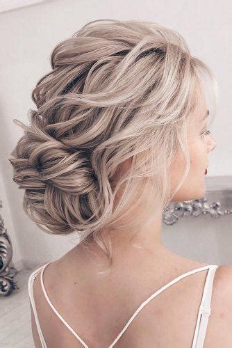 Check out these stunning mother of the bride hairstyles—and take notes for your mama! Mother Of The Bride Hairstyles: 63 Elegant Ideas [ 2020/21 ...