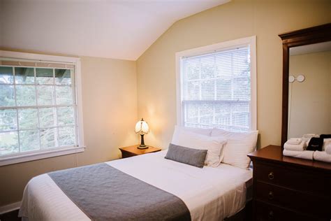 3 Bedrooms Fort Worden Hospitality