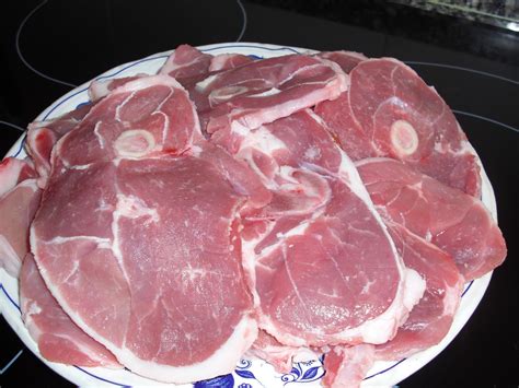 Esta receta española de chuletas de cordero proviene de la región oriental de cataluña, donde las chuletas se doran rápidamente y se. Cocina Con Nieves: Cordero en salsa (con paso a paso)