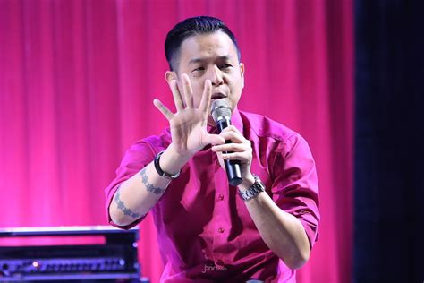 With ario bayu, hannah al rashid, adhisty zara, muzakki ramdhan. Heboh Video Remas Dada Adhisty Zara, Ernest Prakasa Bilang ...