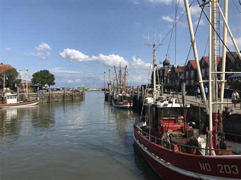 Set in neuharlingersiel, 1640 feet from neuharlingersiel beach, strandhotel neuharlingersiel offers accommodations with a bar, free private parking, a garden and water sports facilities. Neuharlingersiel an der Nordsee Foto & Bild | deutschland ...