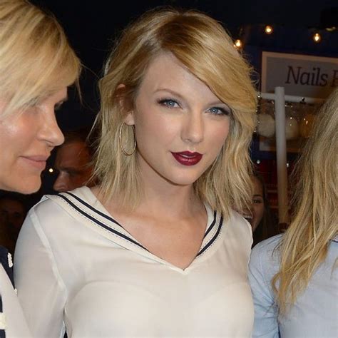 This Taylor Swift Lookalike Looks More Like Taylor Swift Than Taylor