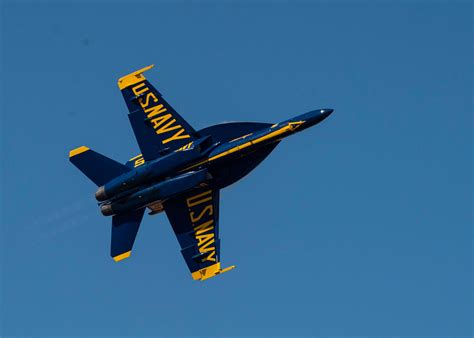 Wkrg Blue Angels Fly New Super Hornets In Practice Run