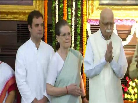 Rajiv Gandhis 75th Birth Anniversary Leaders Pay Tribute At Parliament