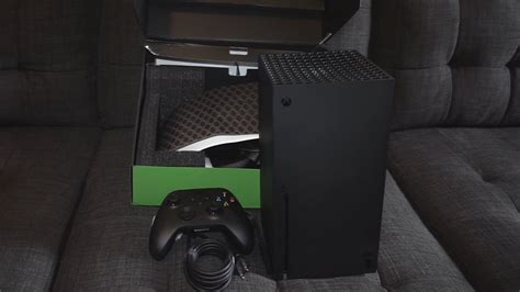 First Look Unboxing The Xbox Series X