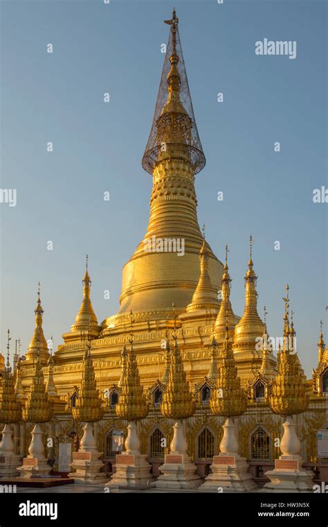 Golden Stupa At Shwesandaw Pagoda Pyay Myanmar Stock Photo Alamy