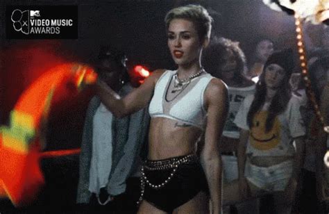 Miley Cyrus Twerk Music Video Gifs Tenor