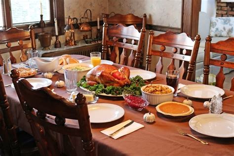Dinner includes turkey breast with cornbread stuffing, green beans. Thanksgiving Made Easy: Boston Market Thanksgiving Meal ...