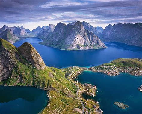 Beautiful View Of The Height Lofoten Islands Norway Landscape Wallpaper
