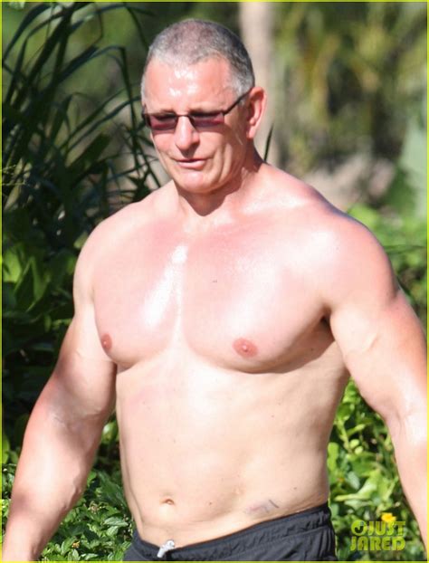 Celebrity Chef Robert Irvine Goes Shirtless In Hawaii Photo Shirtless Photos Just