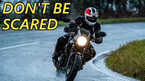 How To Ride A Motorcycle In The Rain 7 Steps Youtube