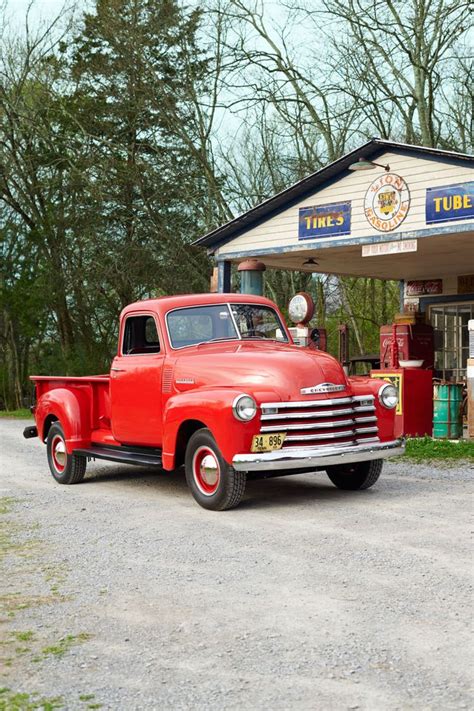7 Of Americas Most Iconic Vintage Pickup Trucks Vintage Pickup