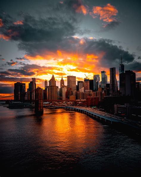 Travel New York City On Instagram “beautiful Sunset In Nyc 🌞🍎 212sid