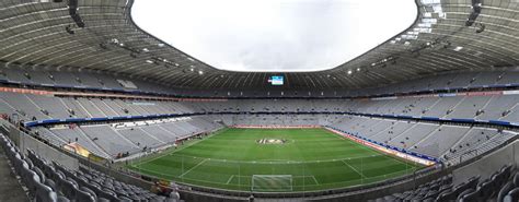 Альянц арену многие специалисты не зря называют самым лучшим стадионом западной как и любой приличный европейский стадион, альянц арена предлагает платные туры с. Стадионы мира - Альянц Арена (Allianz Arena)