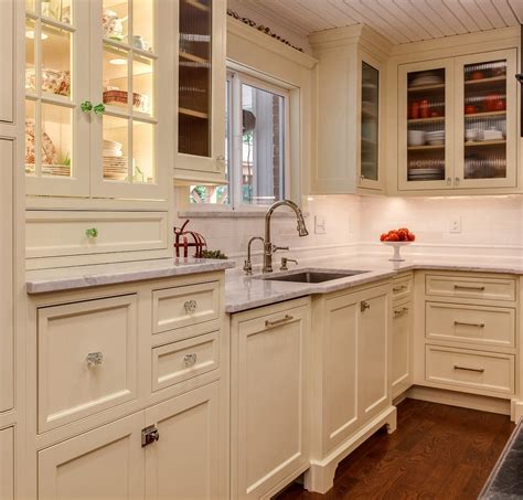 American Project Customized Classic Solid Wood French Style Kitchen
