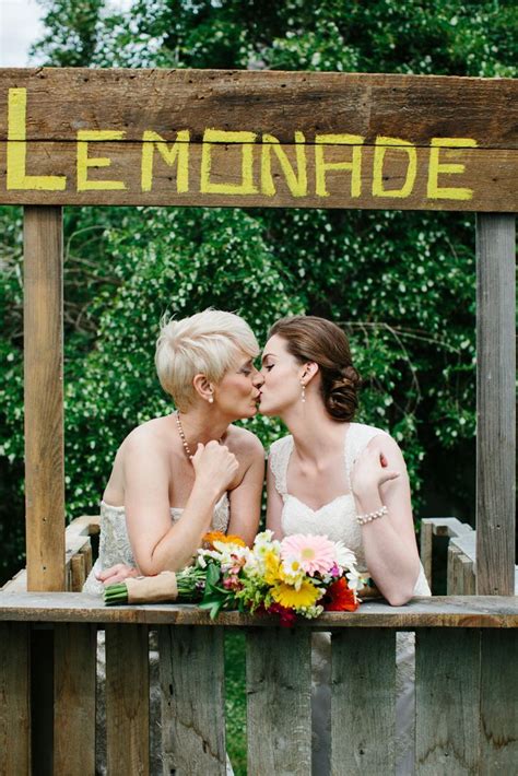 Rustic Lemonade Stand Kissing Booth For Cute Photos Barbecue Wedding Backyard Wedding