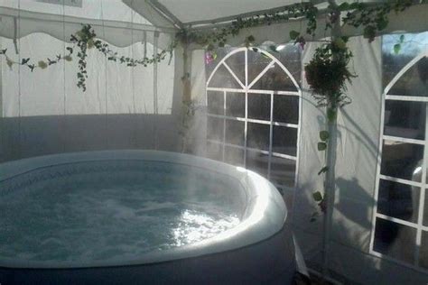 If You Dont Have A Hot Tub Then Hire One And Make A Real Statement At Your Wedding Hot Tub