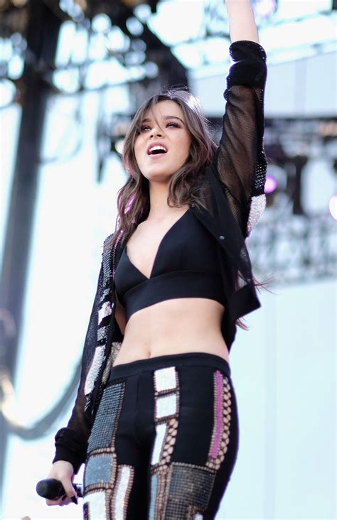 Hailee Steinfeld Performing At IHeartRadio Music Festival Daytime Village At The Lot In Las
