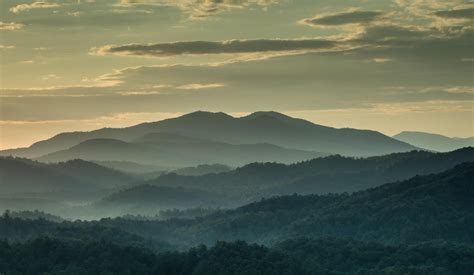 Early Morning In The Great Smoky Mountains Tennessee Oc 2200x1279
