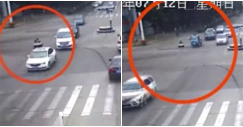 Home » cerita dewasa » cerita dewasa | nikmatnya dibuat mainan 3 anak majikan. (Video) Berbahaya, Budak Lelaki Pandu Kereta Mainan ...